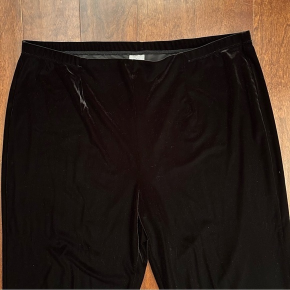 Chico’s Travelers Versatile Black Velvet Pants With Elastic Waistband Size XL/16 - Picture 2 of 8